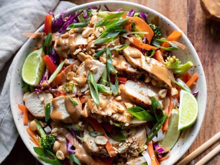 https://moderncrumb.com/wp-content/uploads/2018/07/thai-peanut-chicken-noodle-salad-01-720x540.jpg