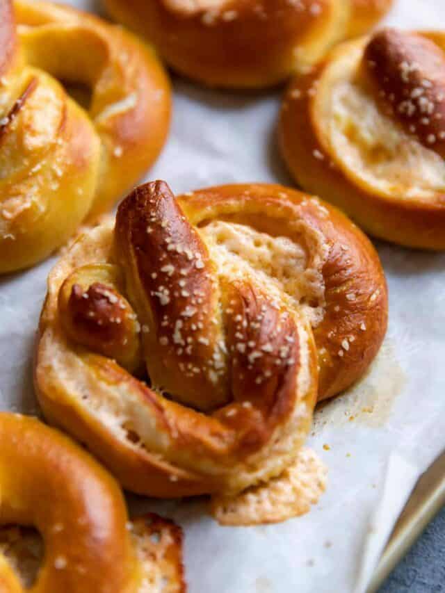 How To Make Cheesy Stuffed Soft Pretzels