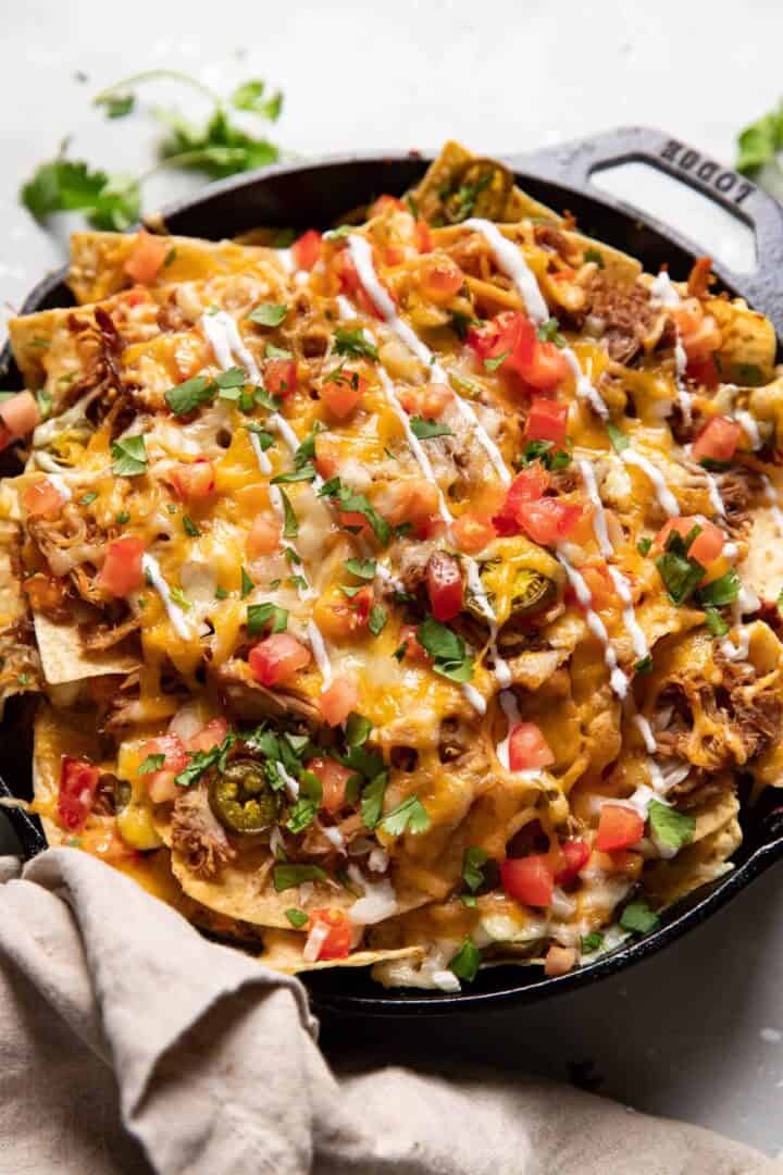 30 Minute Skillet Carnitas Nachos - Modern Crumb