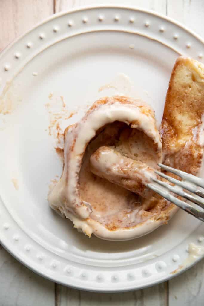 maple cream cheese cinnamon rolls