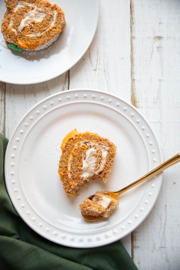 carrot cake roll with cream cheese frosting