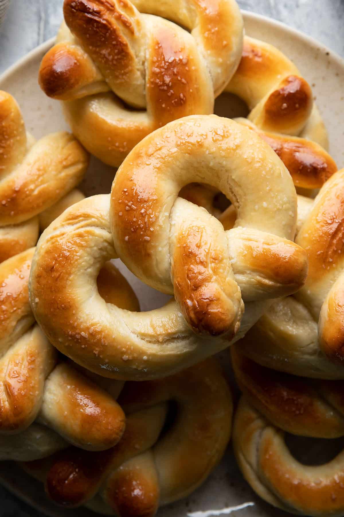 soft pretzels without baking soda on a plate