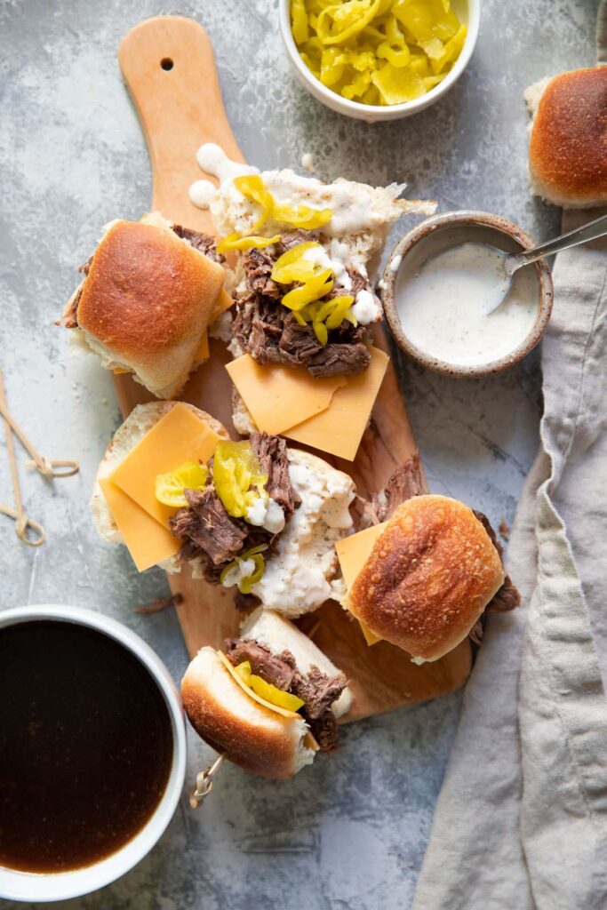 pot roast sliders with pepperoncinis and garlic aioli