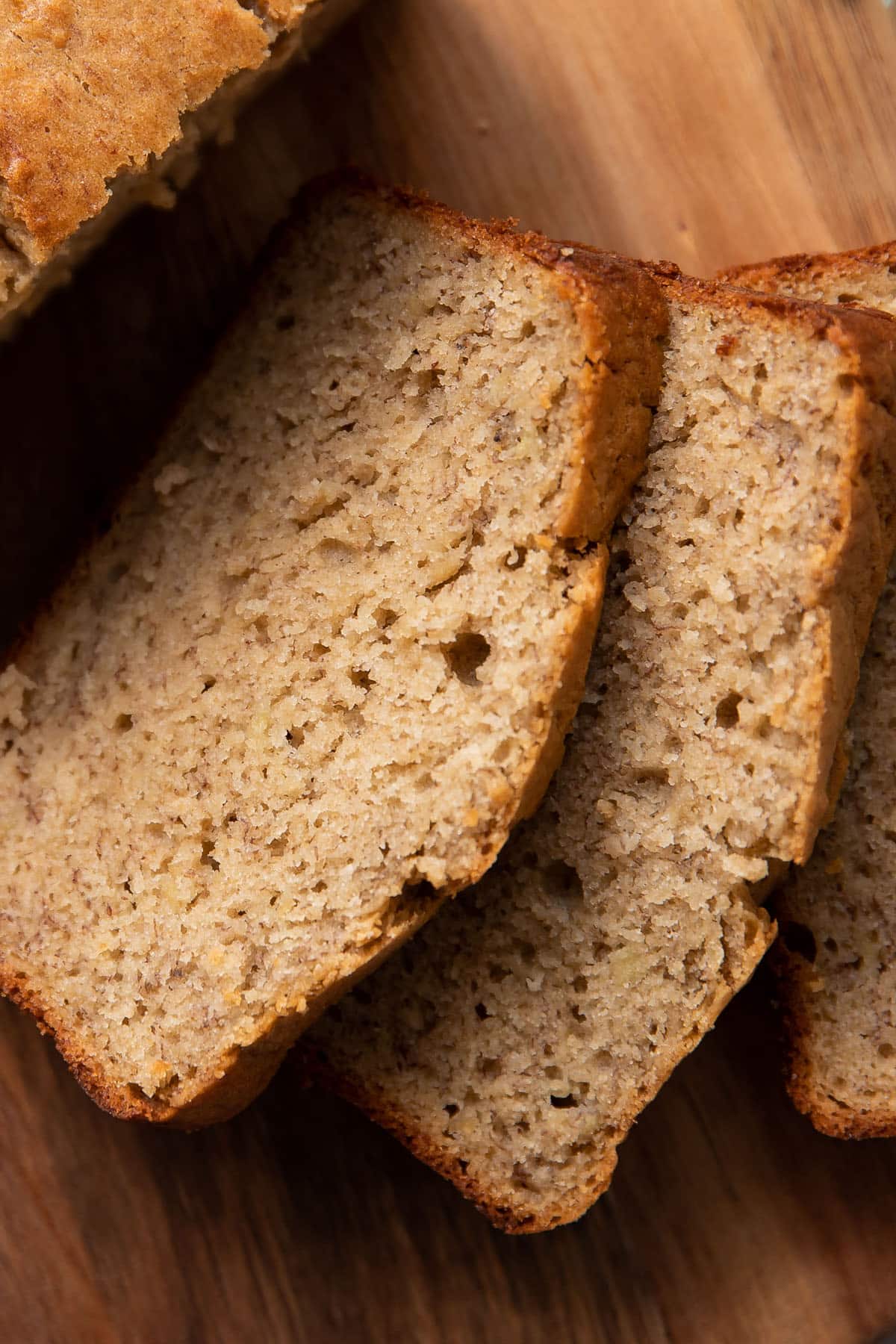 zoomed in picture of banana bread