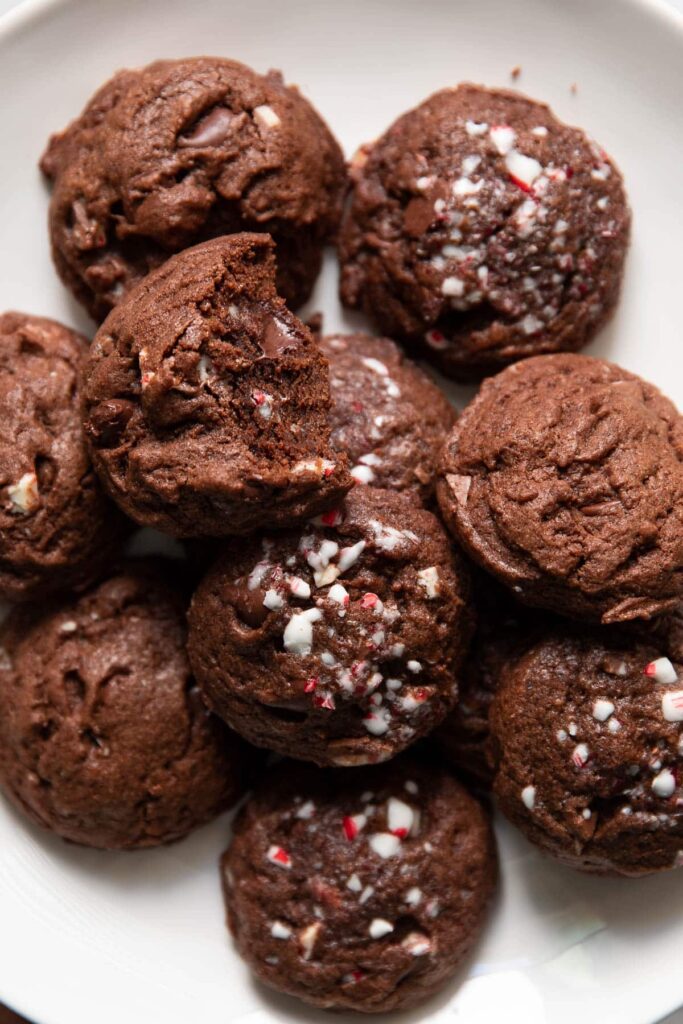 chocolate peppermint bark cookies