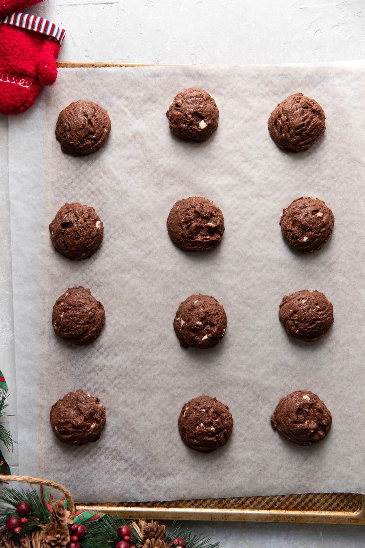 chocolate peppermint bark cookies