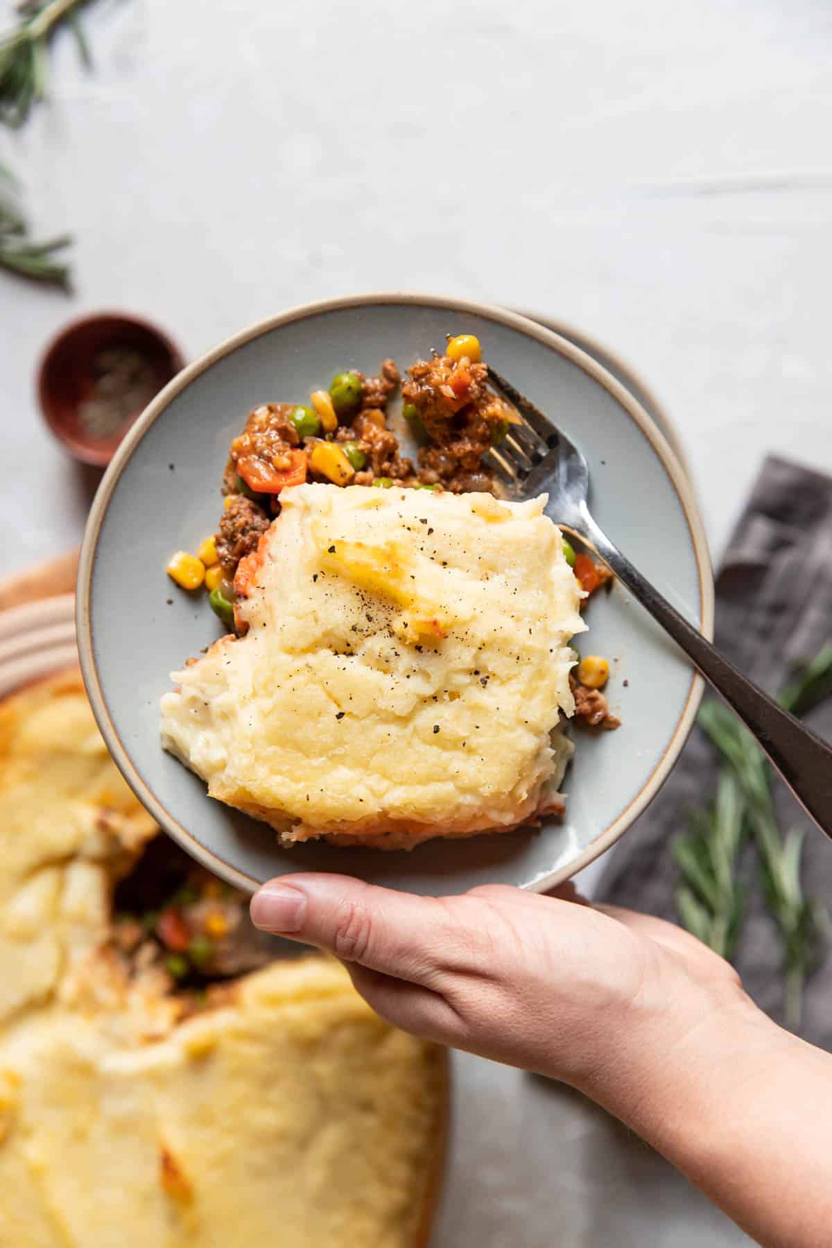 ground beef shepherds pie on a plate