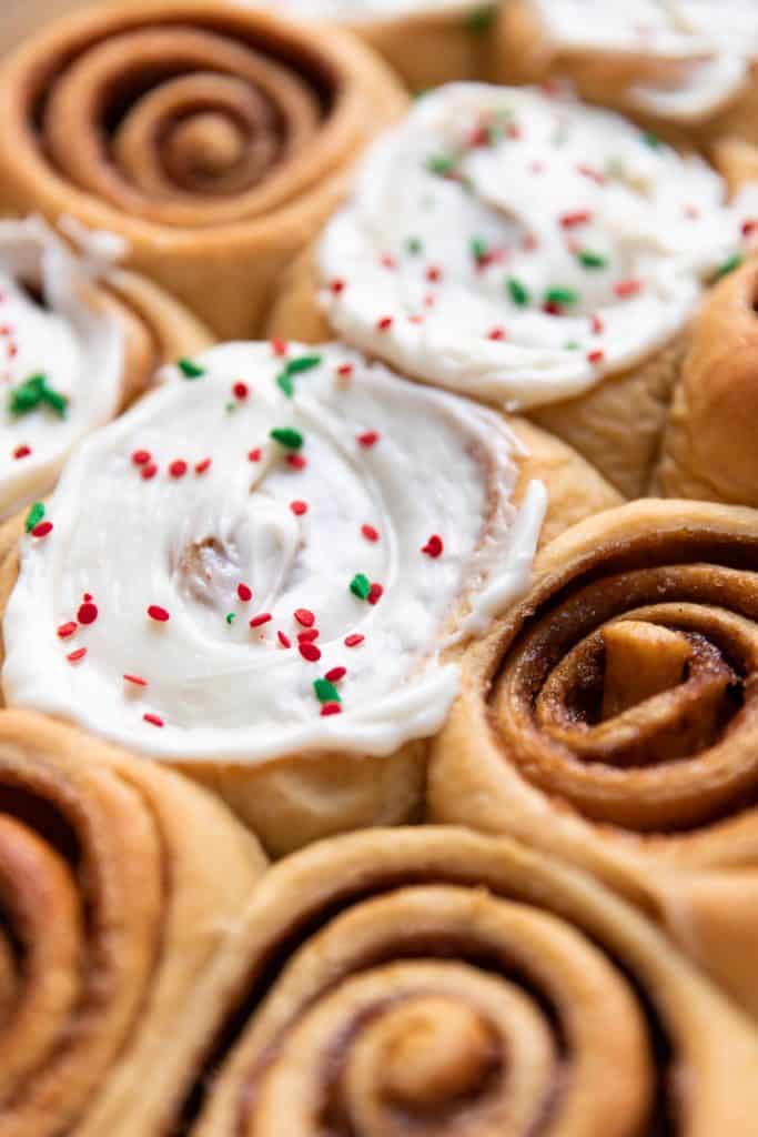 gingerbread cinnamon rolls