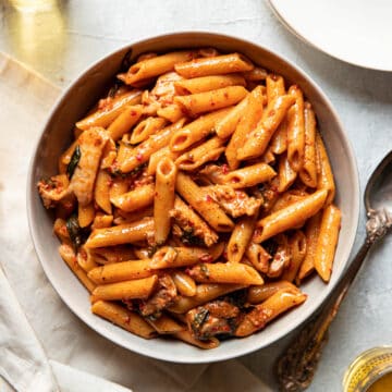 Creamy Sun-dried Tomato Chicken Pasta - Modern Crumb