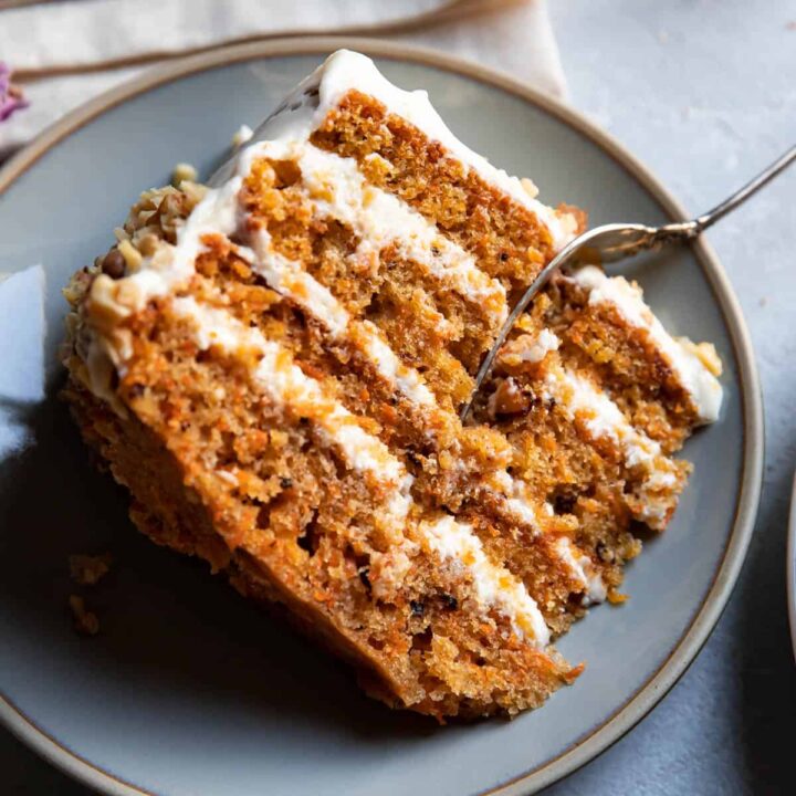 Mini Carrot Cake with Cream Cheese Frosting - SugarYums