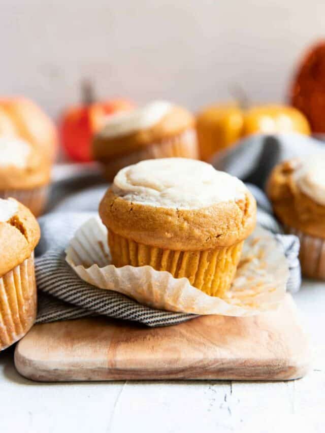 Better Than Starbucks Pumpkin Cream Cheese Muffins