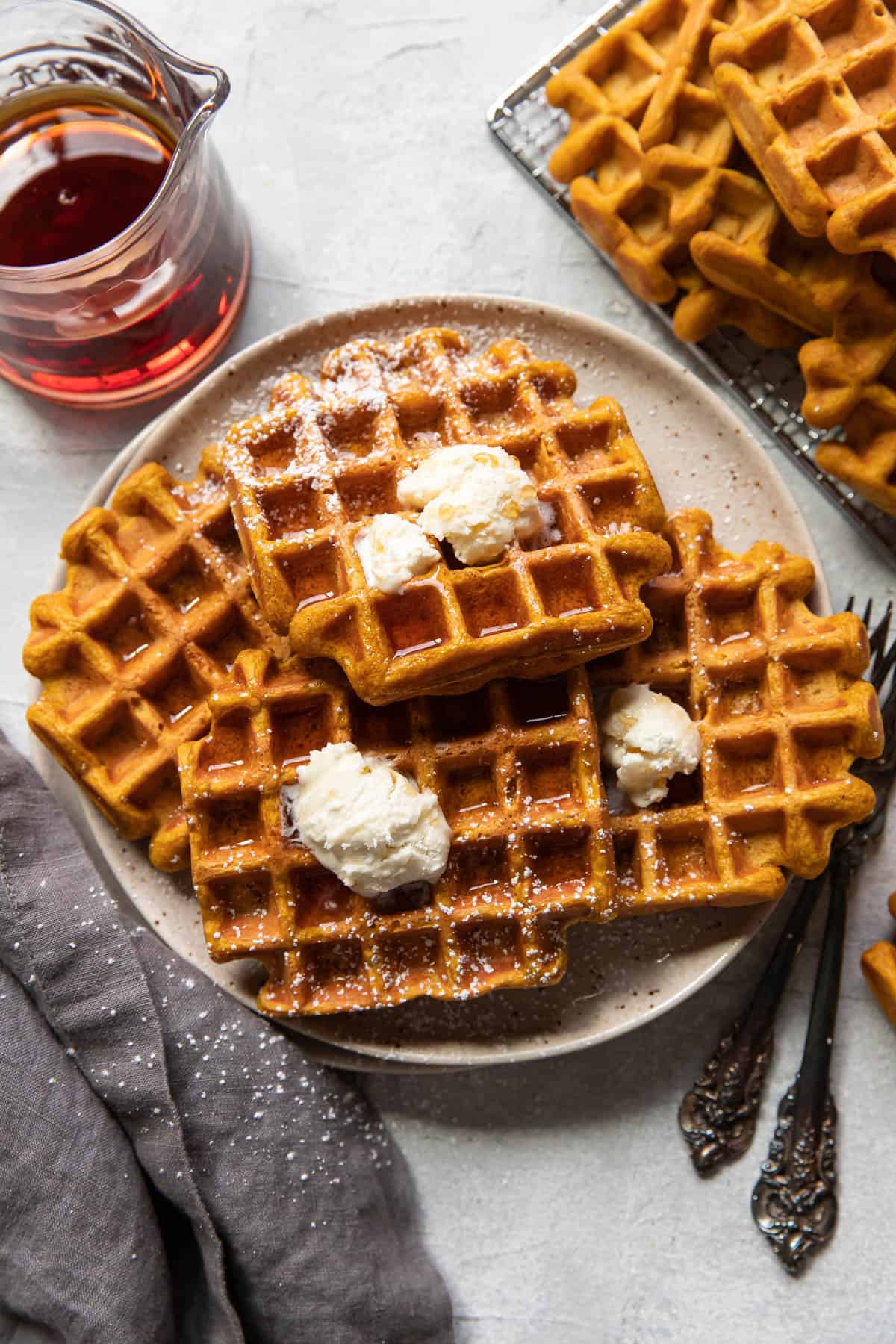 https://moderncrumb.com/wp-content/uploads/2023/09/pumpkin-waffles-02.jpg