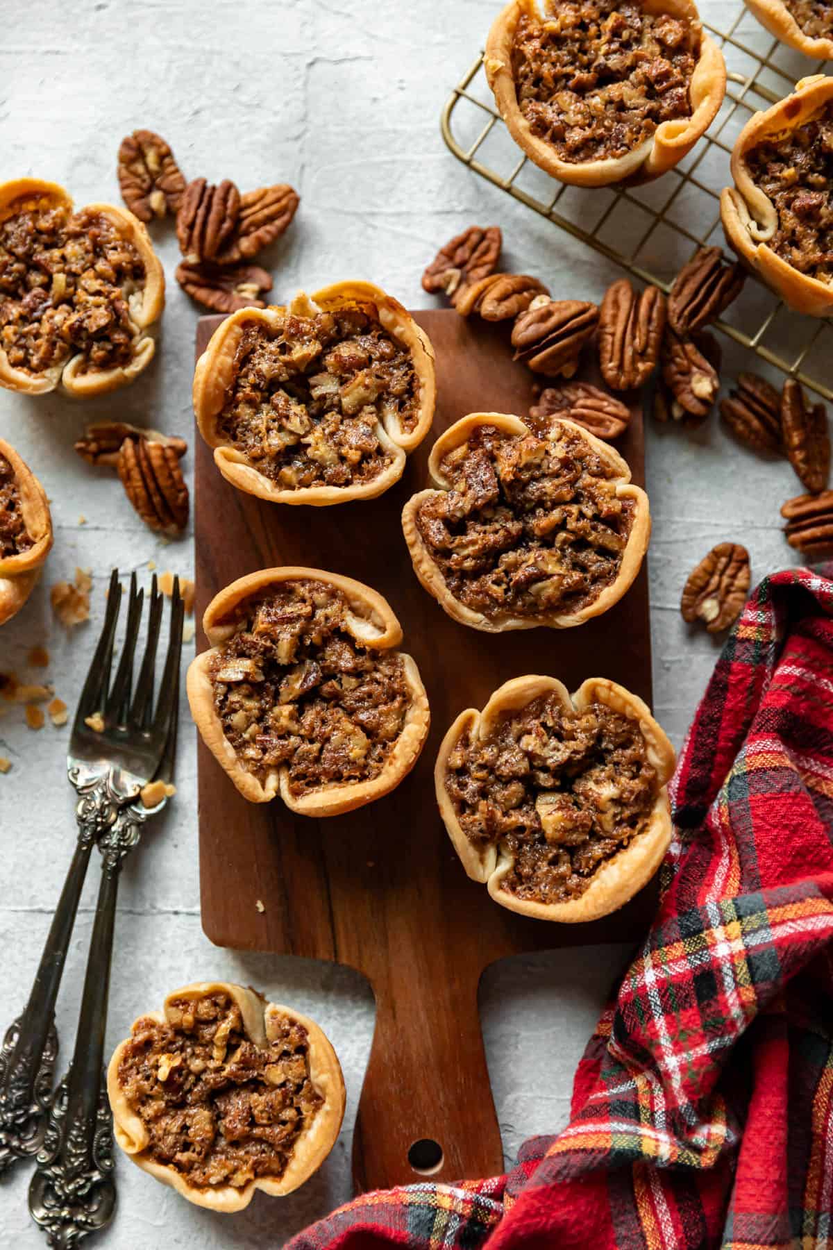 mini pecan pies